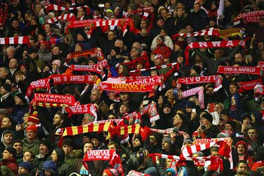 Kippenvel! Beleef 'You'll never walk alone' op Anfield van dichtbij (video)