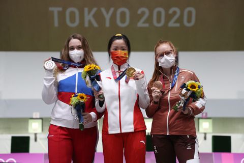 Eerste gouden medaille is uitgedeeld: Chineese schutter Yang de gelukkige