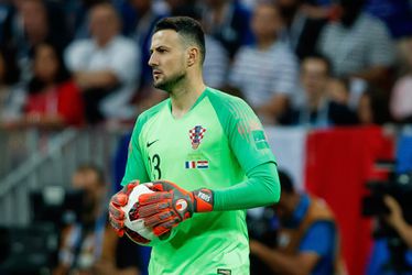 Goalie Subasic volgt Mandzukic en stopt na WK-succes als international