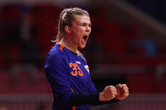 Nederlandse handbalsters zijn lekker aan het ballen en hebben geen kind aan Japan: 32-21