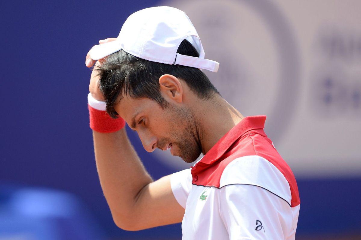 Djokovic zit een dipje: 'Ik heb niet veel zelfvertrouwen op dit moment'