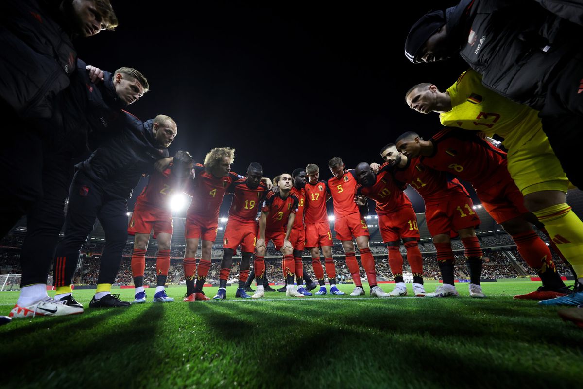 '2 Zweedse voetbalfans doodgeschoten in Brussel, dader wilde ongelovigen doden'