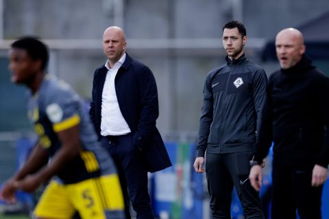 Arne Slot niet helemaal tevreden ondanks overwinning: 'Dat doen we dit seizoen te weinig'