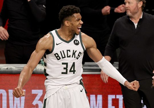 Welke basketballers kennen we van de NBA-finalisten Phoenix Suns en Milwaukee Bucks?
