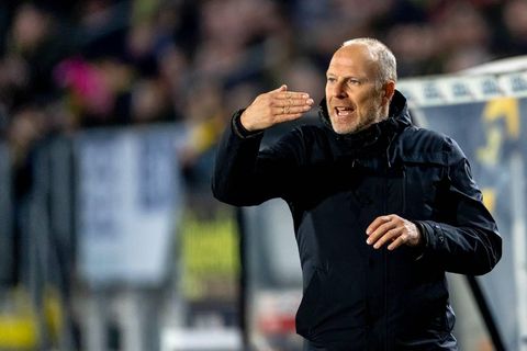 NAC presenteert Robert Molenaar als nieuwe coach, clublegende wordt assistent