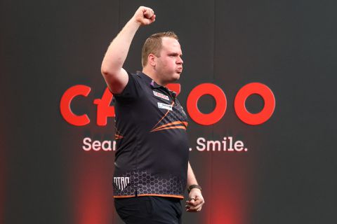 Dirk van Duijvenbode op rand van opgave na val: 'Hele nacht lopen kotsen van de pijn'