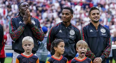 'These are the Champiooons!' Champions League-hymne moet je zelf aanzetten bij Liverpool - Ajax