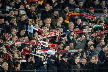 📸 | Feyenoord-selectie met een duidelijk statement in Rome: 'Wish you were here'
