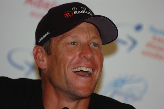 Lance Armstrong denkt dat hij kanker kreeg van de doping