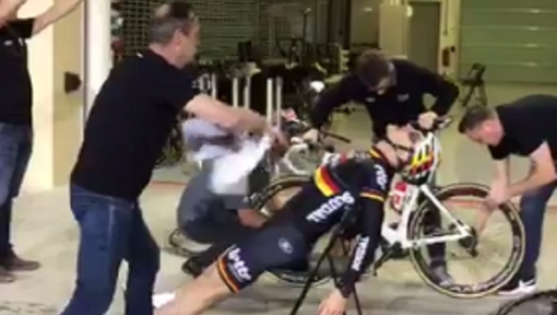 HAHA! Greipel pakt uit met hilarische F1-pitstop (video)