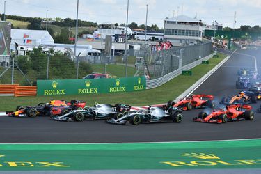 Standen: Verstappen op 7 punten van Bottas na P2
