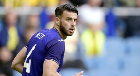 Wesley Hoedt staat buitenspel bij Anderlecht: tot 3 uur feesten bij Vrienden van Amstel