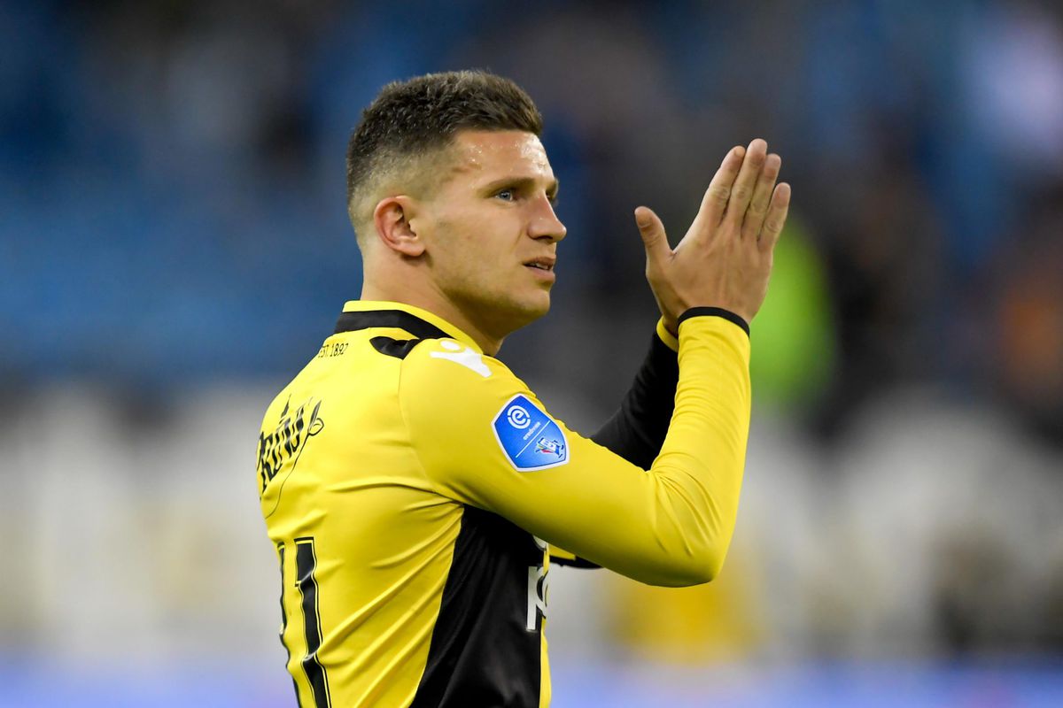 Bryan Linssen klaar voor vertrek bij Vitesse: 'Hoop wel dat er een stap omhoog inzit'