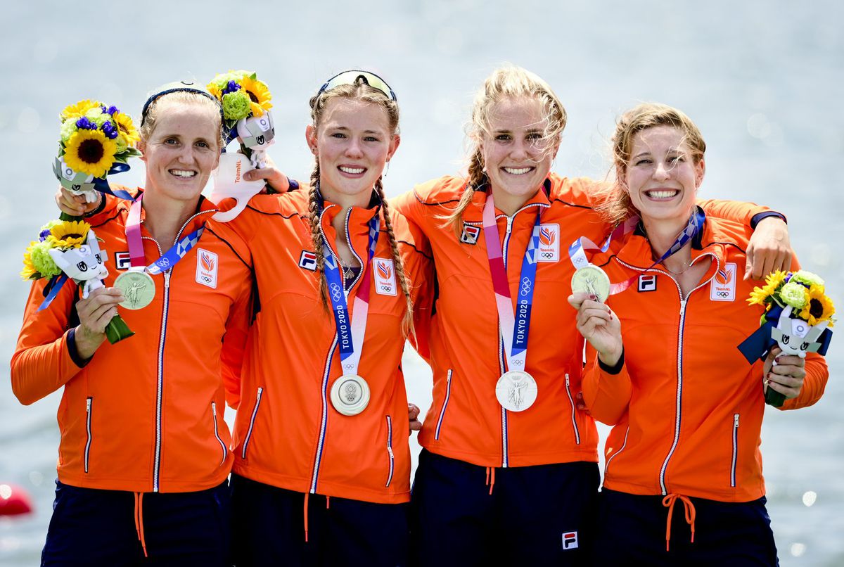 Nóg een medaille deze nacht voor Nederland: zilver voor de vrouwen vier-zonder