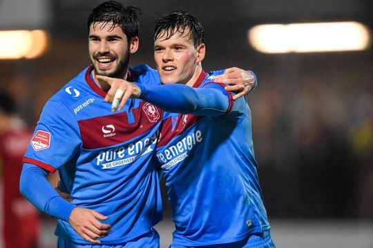 FC Twente nieuwe koploper Keuken Kampioen Divisie na zege op Almere City