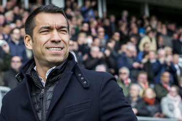 Van Hanegem: 'Van Bronckhorst verdient echt een pluim'