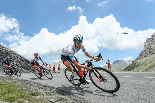 De ploegbaas van Tadej Pogacar moet de Tour verlaten na coronatest