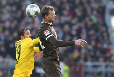 🎥 | Veerman scoort 2 keer voor St. Pauli tegen koploper