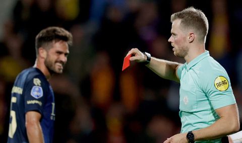 Spartaan Mica Pinto krijgt ondanks vrijspraak toch nog 2 duels schorsing aan zijn broek