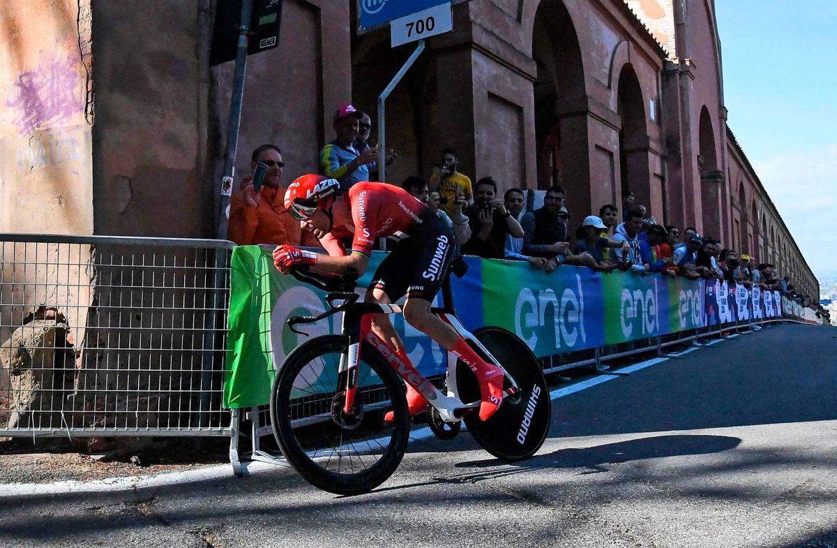 Roglic pakt eerste roze trui na Giro-proloog, Dumoulin op 28 seconden