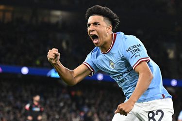 Hier zijn alle uitslagen van de laatste speelronde en eindstanden van de Champions League-poules