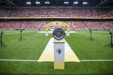 Eindelijk! Bij Johan Cruijff Schaal na 1,5 jaar weer uitfans in stadion