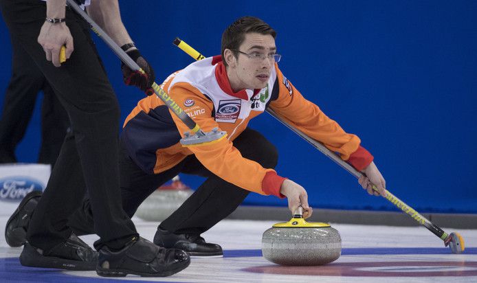 Curlingmannen eindigen waarmee ze begonnen