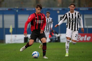 AZ neemt 18-jarig talent over van AC Milan