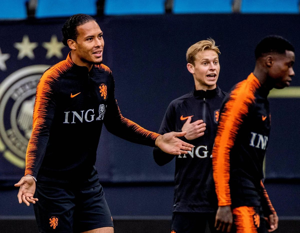 Oranje gaat met uitstekende 'laatste minuten'-statistiek naar Duitsland, dat thuis ijzersterk is