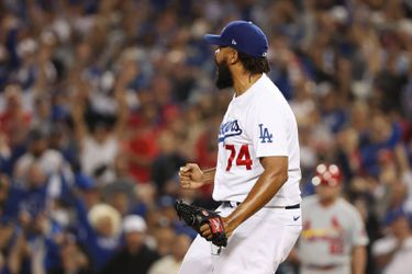 🎥 | Kenley Jansen helpt honkballers LA Dodgers aan plaats in play-offs