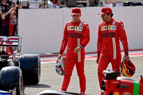Ferrari kiest geen kopman voor komend seizoen: Sainz en Leclerc krijgen dezelfde status