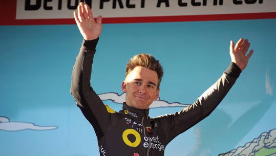 Coquard sprint naar zege in ochtendetappe van Circuit Cycliste Sarthe