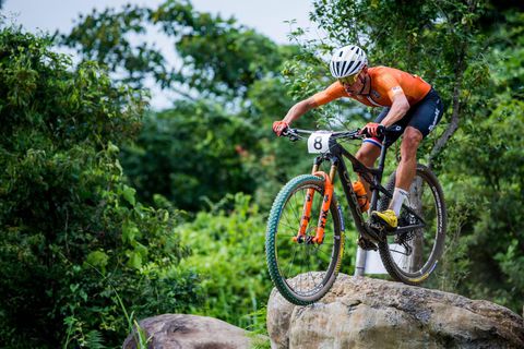 Milan Vader gaat van de mountainbike naar de weg: 'Hij is bergop explosief'