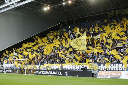 UITVERKOCHT! Spurs populair in Arnhem: Vitesse verkoopt meeste kaartjes in 7 jaar tijd