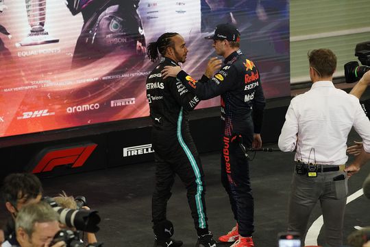 Tranen in Britse media na Max Verstappen-show: 'Gestolen titel'