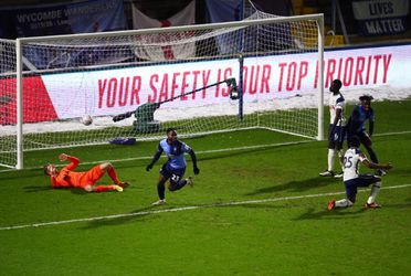 🎥 | Stunt in de maak? Wycombe Wanderers op voorsprong tegen Spurs