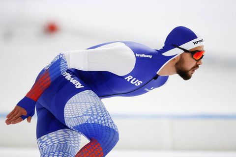 Arefyev is Nederlanders de baas op 500 meter, N'tab klaagt over 'levensgevaarlijke' baan