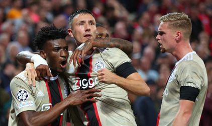 🎥 | Mohammed Kudus knalt lat bijna doormidden bij 1-1: 'Dat doel staat wankel na deze ram'