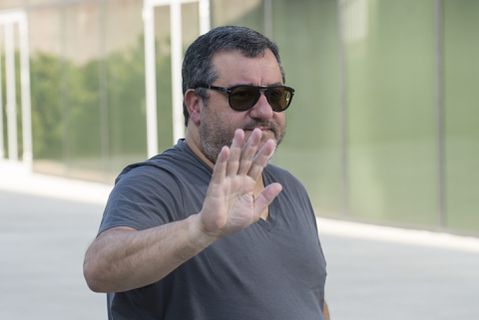 Italiaanse media melden overlijden Mino Raiola, zaakwaarnemer zelf laat weten dat hij leeft