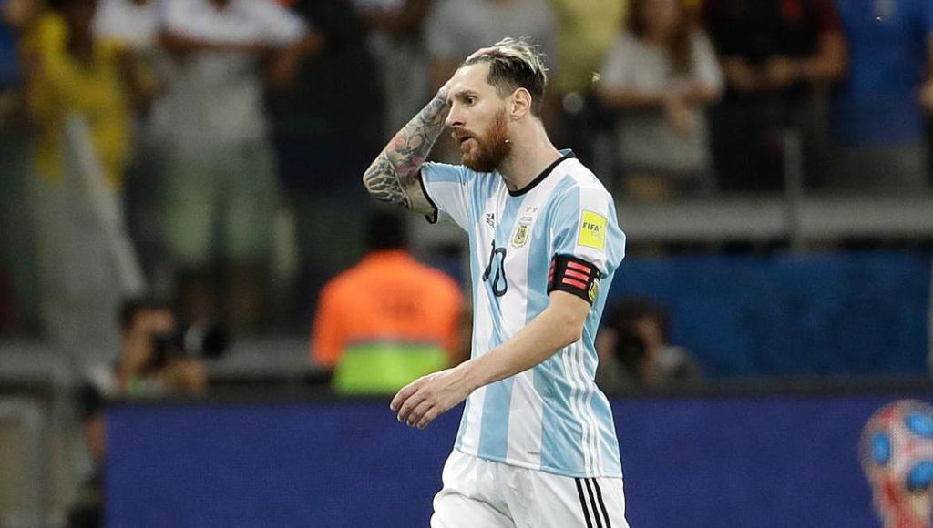 Messi na pijnlijke nederlaag: 'We zullen het WK in Rusland wel halen'