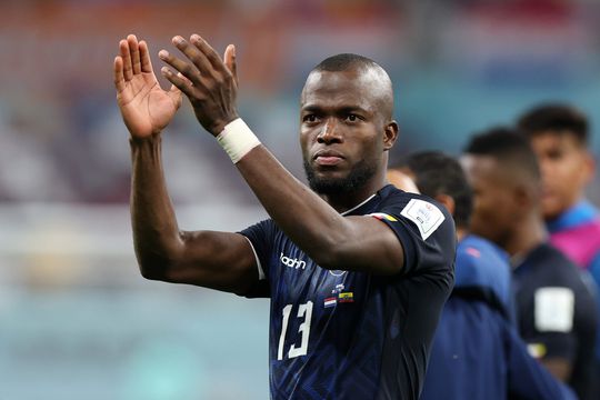 Op deze zender kijk je live naar het andere duel in groep A: Ecuador - Senegal
