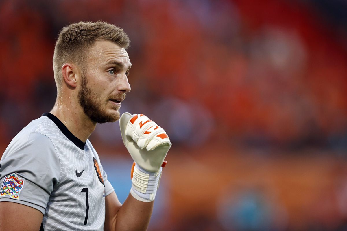 🎥 | Jasper Cillessen in conflict met Valencia over transfer naar NEC; Jürgen Locadia komt niet