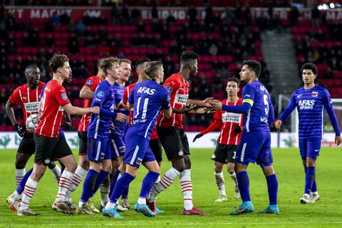 TV-gids: op deze zender kijk je naar de topper tussen PSV en AZ