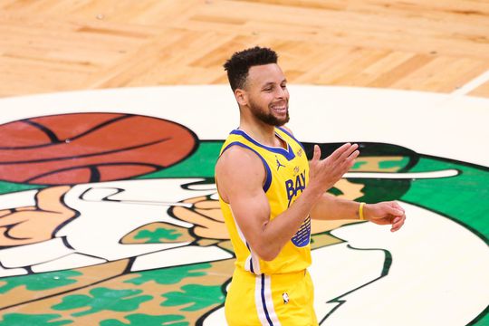 Stephen Curry maakte in één week tijd meer driepunters dan vier NBA-teams