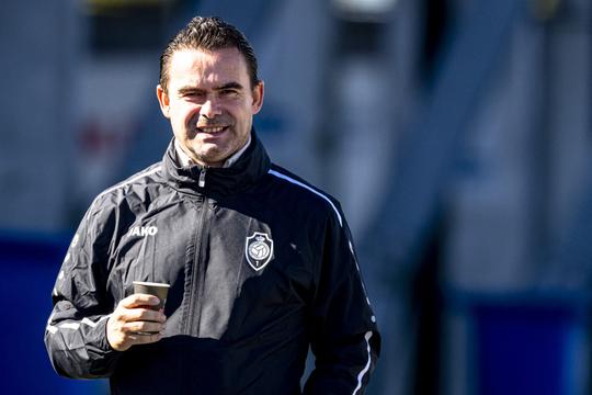 Marc Overmars getroffen door licht infarct: 'Een tijdje rustig aan doen'
