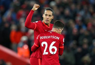 🎥 | Virgil van Dijk helpt Liverpool aan nieuwe 4-0-zege, na 770 dagen scoort Targett weer