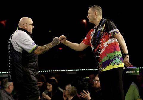 EPIC WIN voor Painter! Good old Kevin Painter verslaat Tony O'Shea bij WK darts voor oudjes