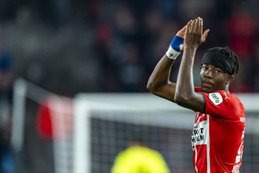 Nog geen goals bij Midtjylland tegen PSV, wel een bewegende televisiecamera