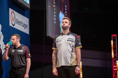 Vloek op winnaar EK darts: titelverdediger wéér meteen ten onder
