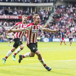 Luuk de Jong na kampioenschap PSV: 'Ik sta nu gelijk met Siem'